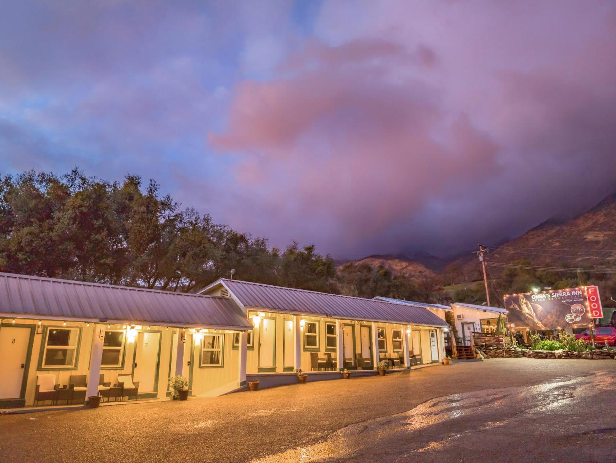 Genas'S Sierra Inn & Restaurant Dunlap Exterior photo
